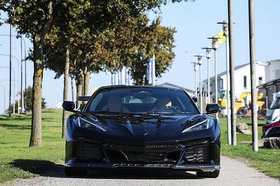 Chevrolet Corvette 3 of 30