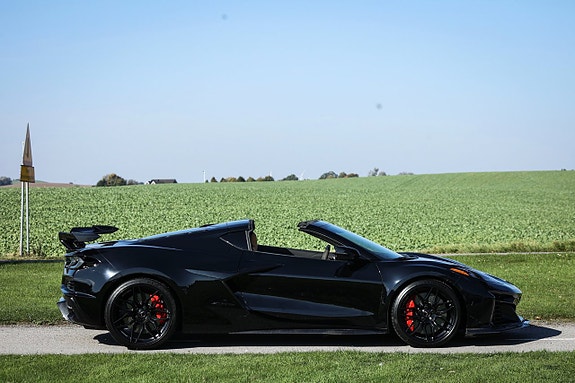 Chevrolet Corvette 14 of 30