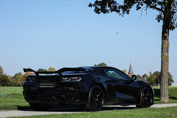 Chevrolet Corvette 11 of 30