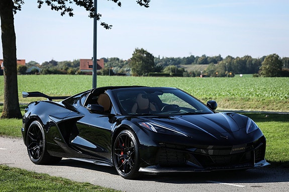 Chevrolet Corvette 13 of 30