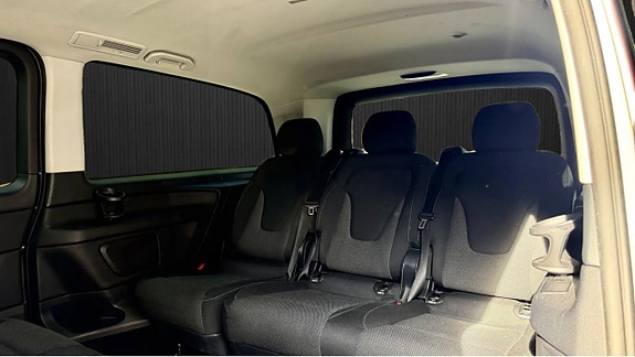 Mercedes-Benz V220 8 of 8