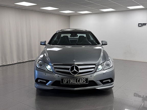 Mercedes-Benz E250 8 of 12