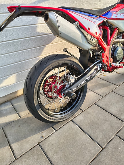 Beta 350rr motard 6 of 7