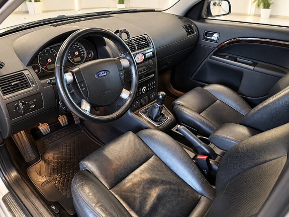 Ford Mondeo 10 of 11