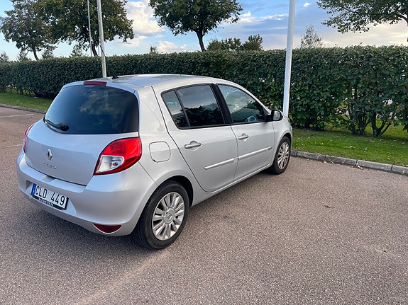 Renault Clio 6 of 9