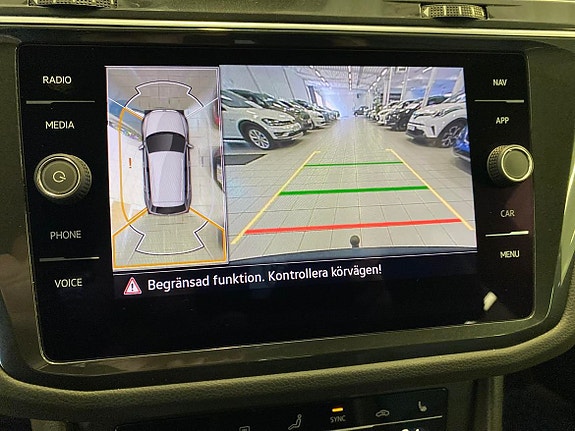 Volkswagen Tiguan 19 of 24