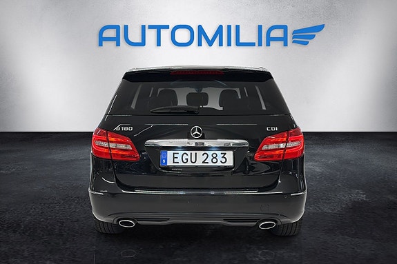 Mercedes-Benz B180 10 of 14