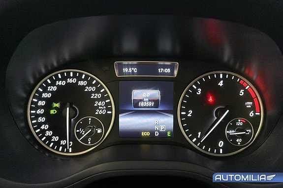 Mercedes-Benz B180 7 of 14