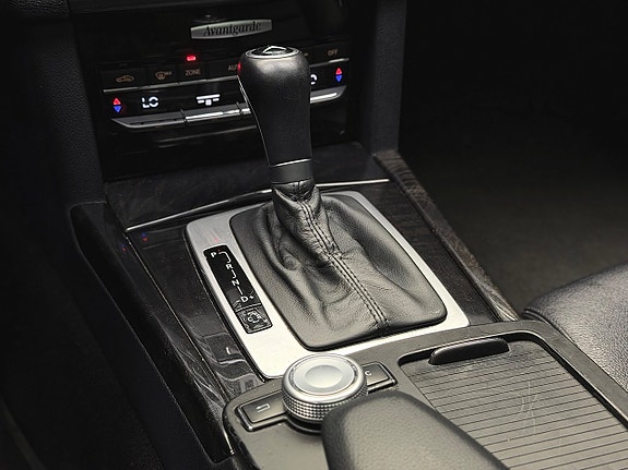 Mercedes-Benz E220 29 of 30