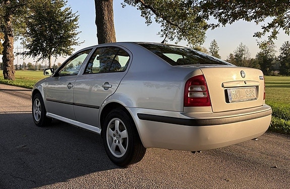 Skoda Octavia 2 of 20