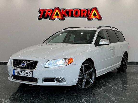 Volvo V70 2 of 11