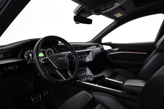 Audi Q8 e-tron 11 of 30
