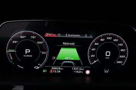 Audi Q8 e-tron 17 of 30