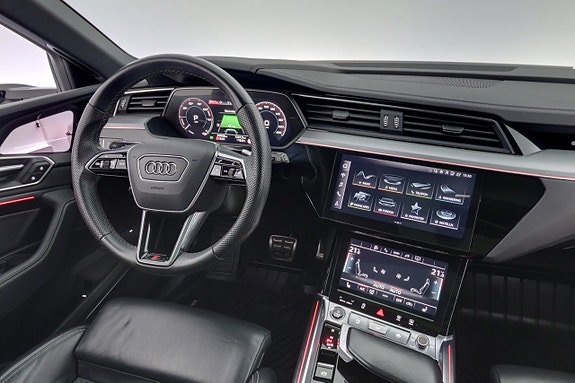 Audi Q8 e-tron 15 of 30