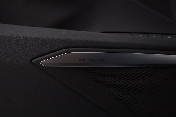 Audi Q8 e-tron 27 of 30