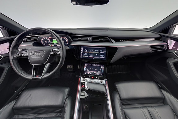 Audi Q8 e-tron 13 of 30