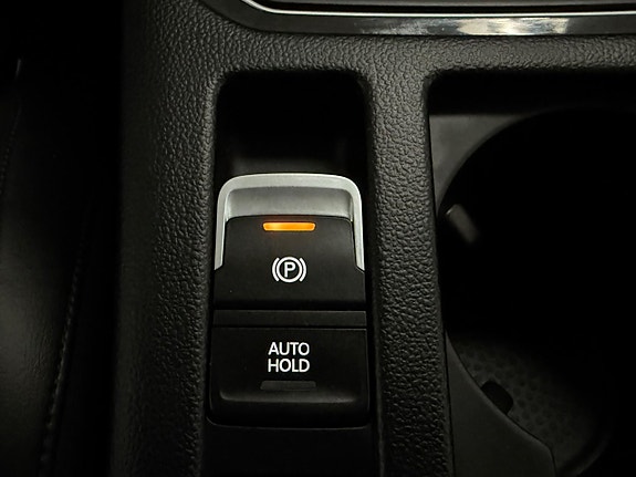 Volkswagen Passat 25 of 30