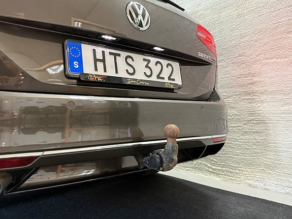 Volkswagen Passat 7 of 30