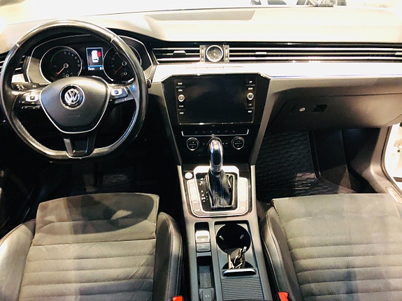Volkswagen Passat 7 of 9