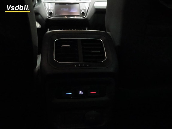 Volkswagen Tiguan 26 of 29
