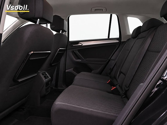 Volkswagen Tiguan 24 of 29