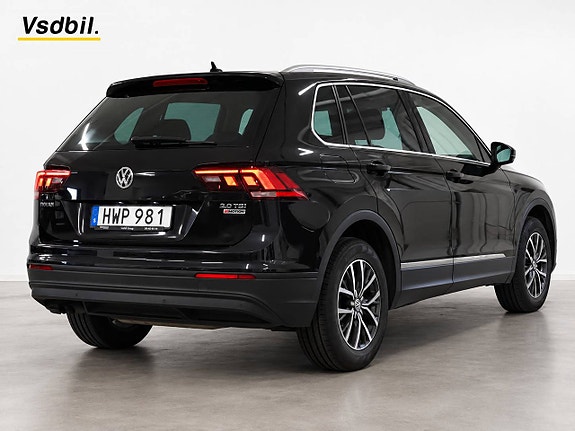 Volkswagen Tiguan 5 of 29