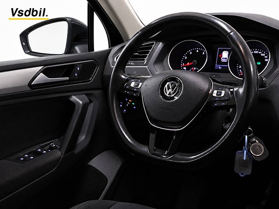Volkswagen Tiguan 12 of 29