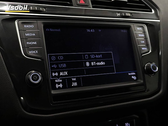 Volkswagen Tiguan 21 of 29