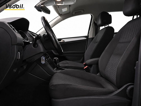 Volkswagen Tiguan 10 of 29
