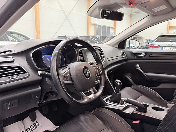 Renault Megane 11 of 15