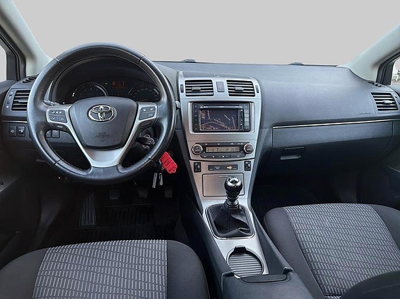 Toyota Avensis 8 of 11