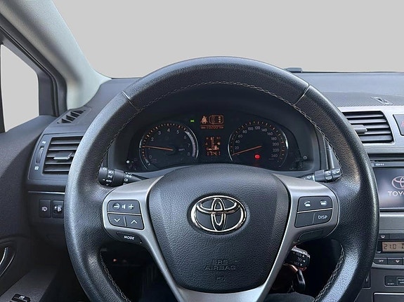 Toyota Avensis 9 of 11