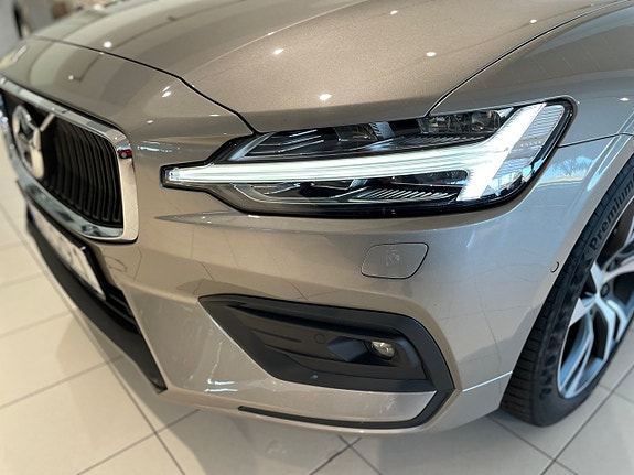 Volvo V60 9 of 25
