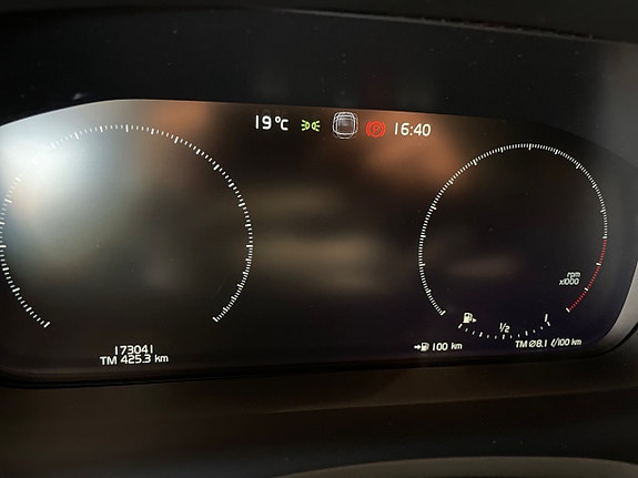 Volvo V60 19 of 25