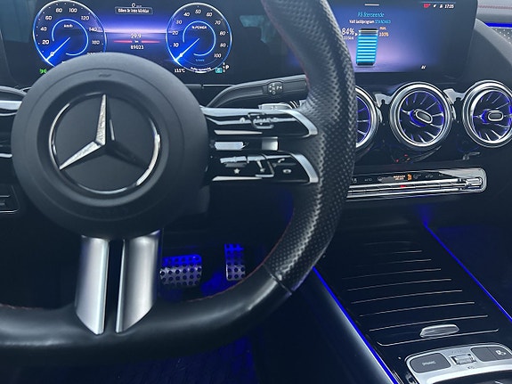 Mercedes-Benz EQA250+ 18 of 23