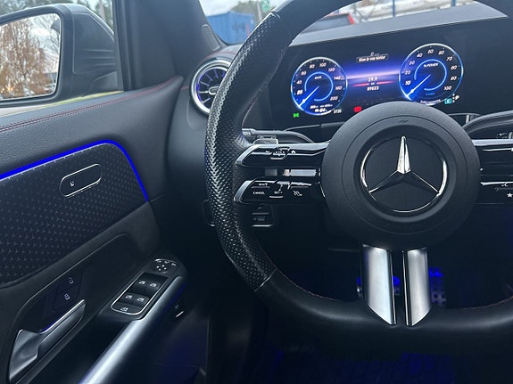 Mercedes-Benz EQA250+ 19 of 23