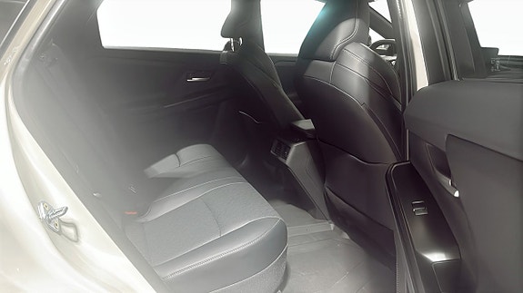 Subaru E-Outback 5 of 9