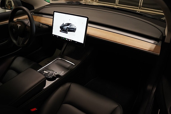 Tesla Model 3 11 of 23