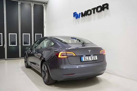 Tesla Model 3 5 of 23