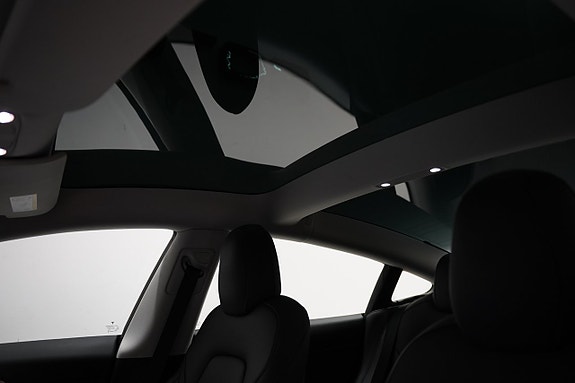 Tesla Model 3 9 of 23