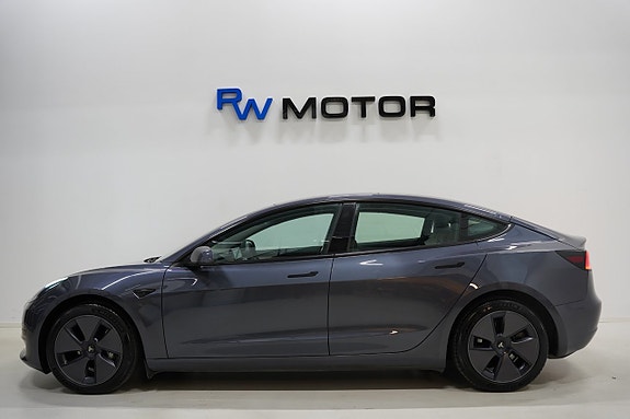 Tesla Model 3 4 of 23