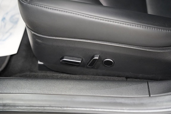 Tesla Model 3 10 of 23