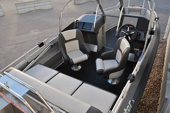 Buster X Yamaha F70 Trailer 7 of 12
