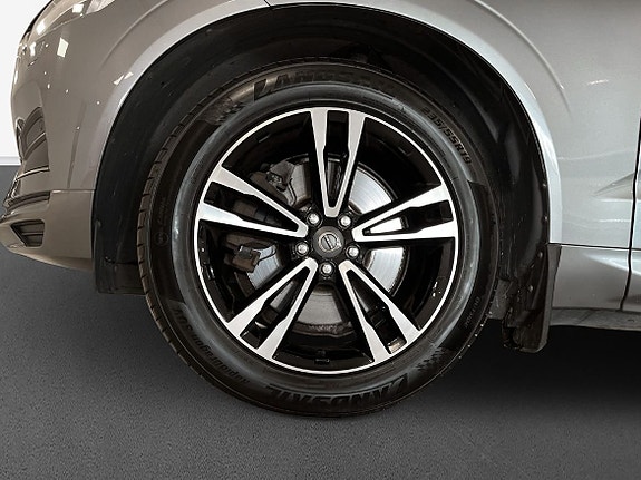 Volvo XC60 5 of 12