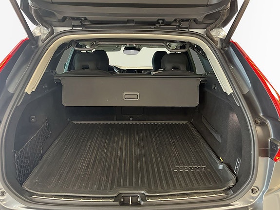 Volvo XC60 6 of 12