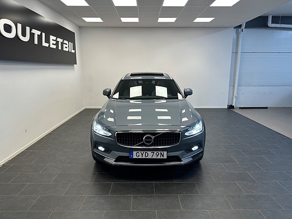 Volvo V90 Cross Country 5 of 30