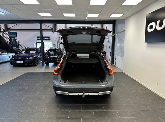 Volvo V90 Cross Country 8 of 30