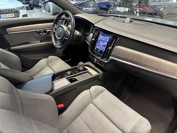 Volvo V90 Cross Country 11 of 30