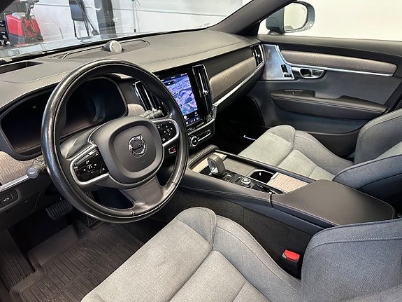 Volvo V90 Cross Country 10 of 30