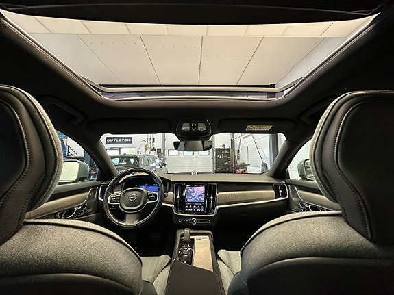 Volvo V90 Cross Country 18 of 30